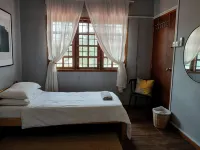 Serene Mountain Retreat in KL - Entire House for Rent - شرفة