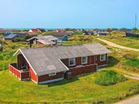 Familyfriendly Retreat Near Beach - Homestays