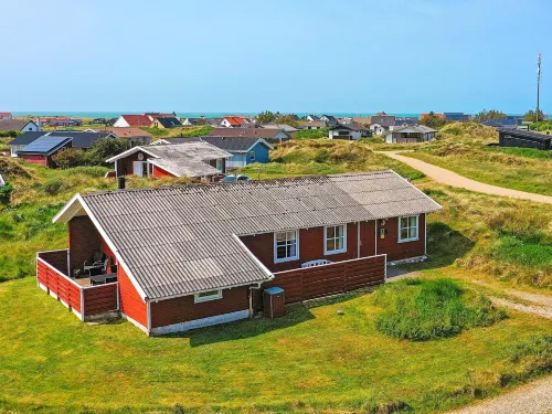 Familyfriendly Retreat Near Beach - Homestays