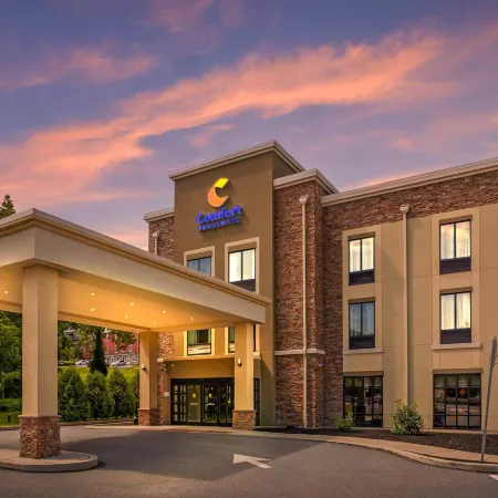 Comfort Inn & Suites Amish Country