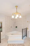 Montgomery Inn BnB - 4-Star