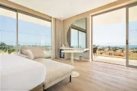 Castelo Suites Hotel