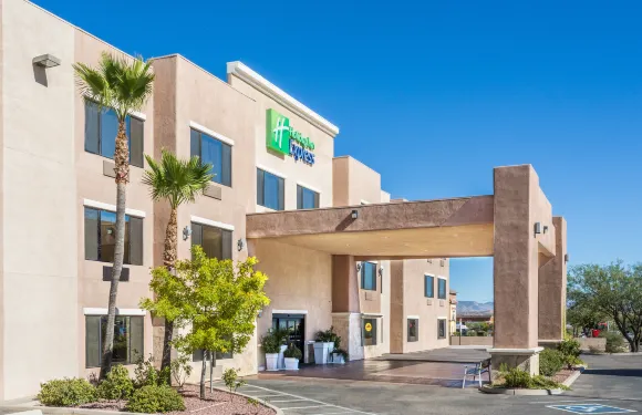 Holiday Inn Express 諾加利斯 by IHG