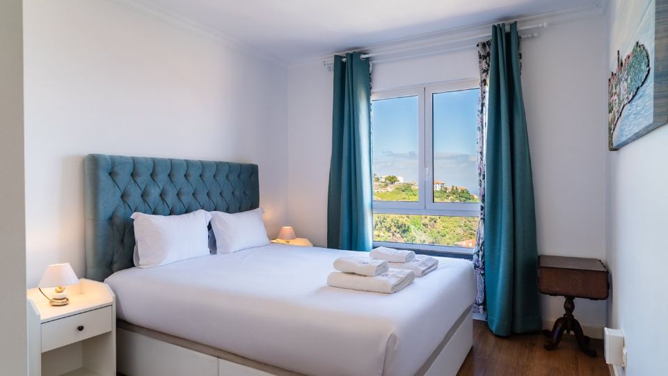 GuestReady - Caniço city view