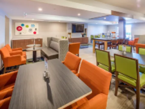 Holiday Inn Express & Suites MODESTO-SALIDA by IHG Hoteles en Condado de Stanislaus