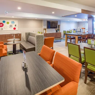 Holiday Inn Express & Suites MODESTO-SALIDA by IHG