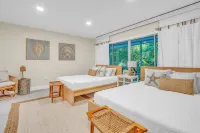 Honeymoon? Anniversary? Romantic Getaway? Perfect Sunsets from Your Own Beach!