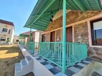 Orchard Retreat Resorts