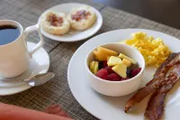 Hilton Garden Inn Albany - Breakfast