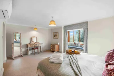 Churchill Country Retreat By My Getaways Hotels in der Nähe von Lime Tree House Residential Home