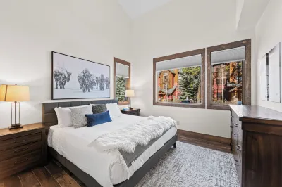 Seasons at Keystone 1886 by Summit County Mountain Retreats Hotels in Lakeside Village