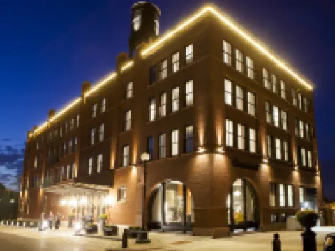 The Charmant Hotel Hotels in La Crosse