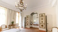 Hotel Opera