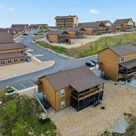 A Birds Eye Bridge View - 5 Bdr w/ Private Hot Tub