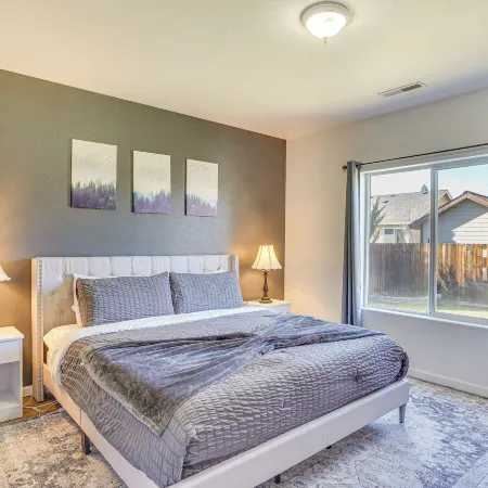 Charming Bend Home w/ Porch & Yard: Great Location