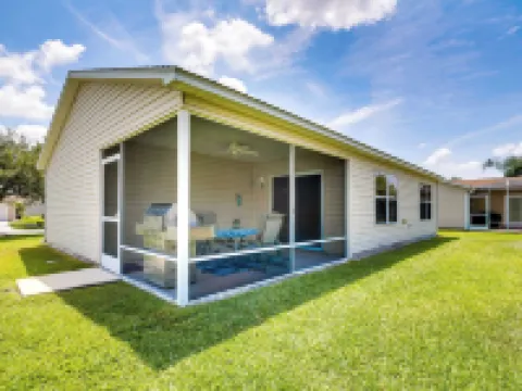 Lanai & Golf Cart: the Villages Vacation Rental! Hotels in The Villages