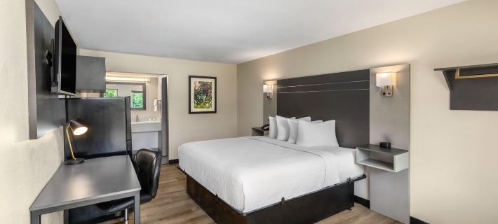 Baymont by Wyndham Dothan Hotels in Dothan