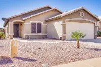 2 Mi to Surprise Stadium! Snowbird Haven w/ Pool - Boutique