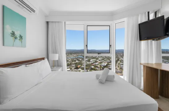 Elysian Blue 3BR Burleigh Heads Escape