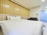 Oido Westlaven Hotel Hotels near Okgu Park