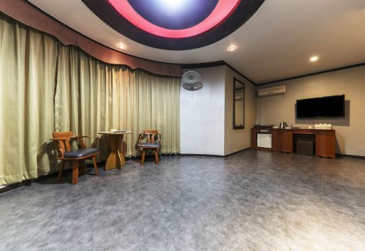 주차장 및 외경