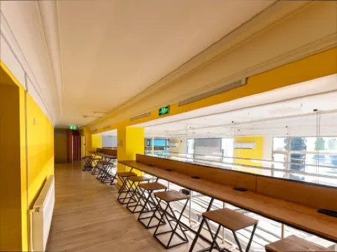 Capsule Hotel Happy lounge