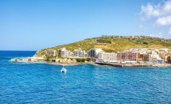 Waterfront Gozo Stay Overlooking Marsalforn Bay