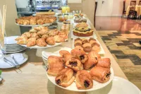 Hotel Boemia - Desayuno