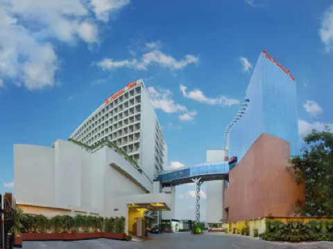 Peerless Hotel Kolkata Hotels near Park Street