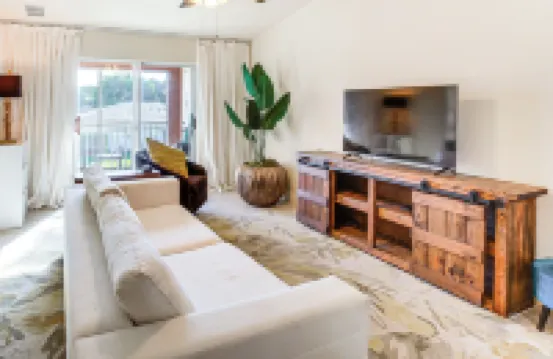 Golf Getaway: Cape Coral Condo 1 Mi to River!