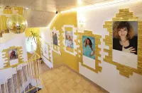 Schlagerschloss Hotel Hotels in Eisfeld