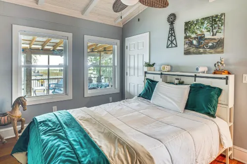 Fish, Swim & Grill: Lakefront Carolina Home! - Homestays