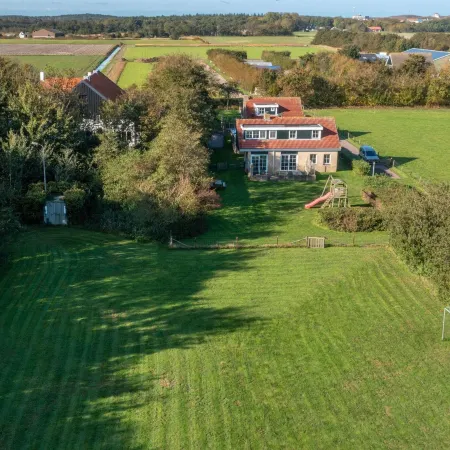 Tastefully Furnished Holiday Home