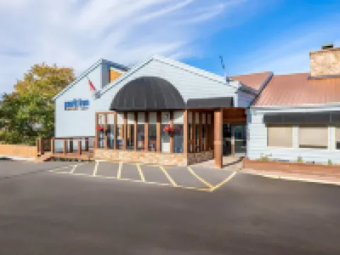 Park Inn by Radisson, Sydney Hotels near Cossit House Museum