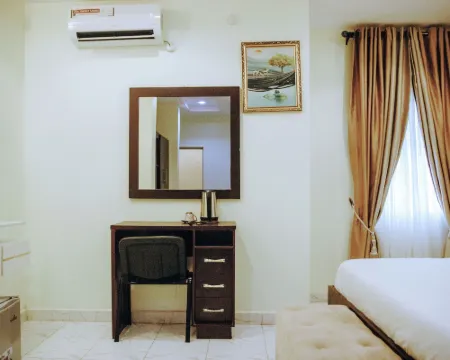 Golden Top Hotel Hotels in Enugu North