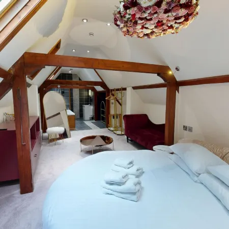 High Tor Hotel