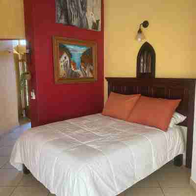 Showstopper 3-bedroom condo with AC & WiFi with phenomenal Mismaloya Bay views Rooms