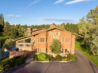 Duck Inn Lodge Hotels in Whitefish