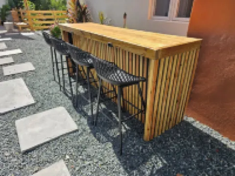 Genesis by AnRae / Luxury Escape / Near Beach/with Workspaces