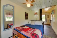 Quiet Country Escape Fire Pit, Fish on-Site! - 3-Star