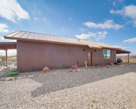 Surrounding Mtn & Valley Views! Cornville Getaway Hotels in Cornville