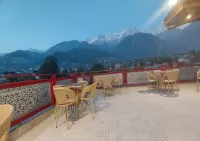 Hotel Square One by d'Polo Dharamshala - جاكوزي