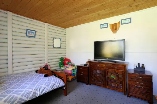 Chloe's Cabin Accommodation