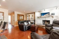 Scorpio Condos with Magnificent Vail Mountain Views by RedAwning - Apartments