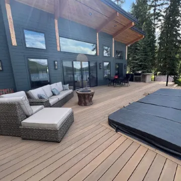 Montana McGregor Lake Waterfront, Sleeps 9, New Build, with Swim Spa  & Dock.