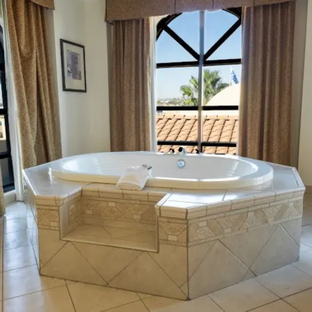 Holiday Inn Express & Suites TUCSON MALL by IHG