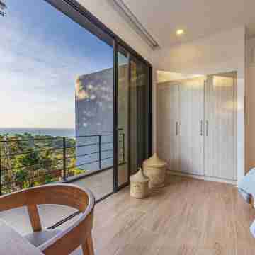 Ocean-View 4Br Villa w/ Private Pool. Walk to Hermosa Beach Rooms