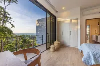 Ocean-View 4Br Villa w/ Private Pool. Walk to Hermosa Beach