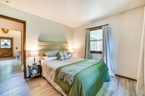 Family Roscommon Home - 3 Mi to Higgins Lake - Homestays
