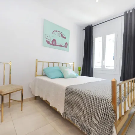 Beachfront Apartment for 6 Persons in Roses